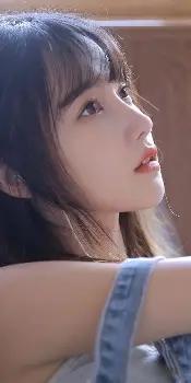 钟楚曦,争议再掀波,合影引发热,米兰体育平台,米兰体育官方网站,米兰体育登录入口,米兰体育app下载