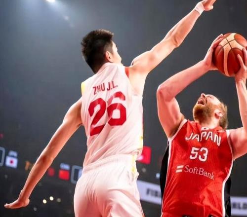 梁靖崑逆袭,战报,男单,米兰体育平台,米兰体育官方网站,米兰体育登录入口,米兰体育app下载