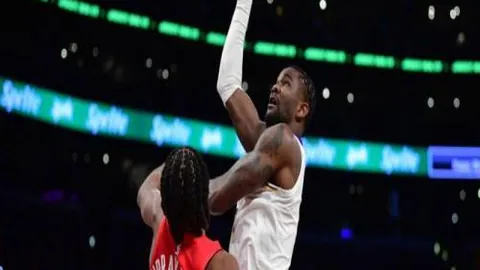 波尔图轻取埃斯托里尔，戈麦斯力挽狂澜，波尔图传奇再续辉煌篇章！