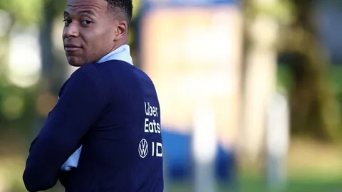 林诗栋3-1击败高承睿，晋级WTT重庆冠军赛男单16强